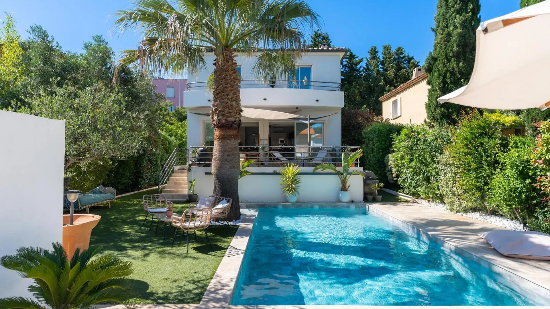 Villa Palmeraie의 연락처